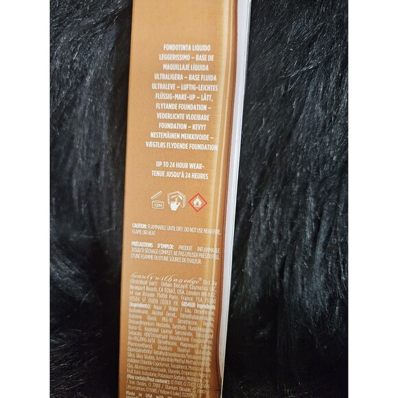 Urban Decay Stay Naked Weightless Liquid Foundation - 30ml, 50CP - Picture 4 of 5